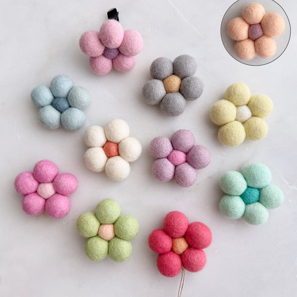 Daisy Wool Flower Essential Oil Diffuser, Car Air Freshener, Car hanging Freshies, Felt Wool Office Diffuser, Aromatherapy Closet Christmas